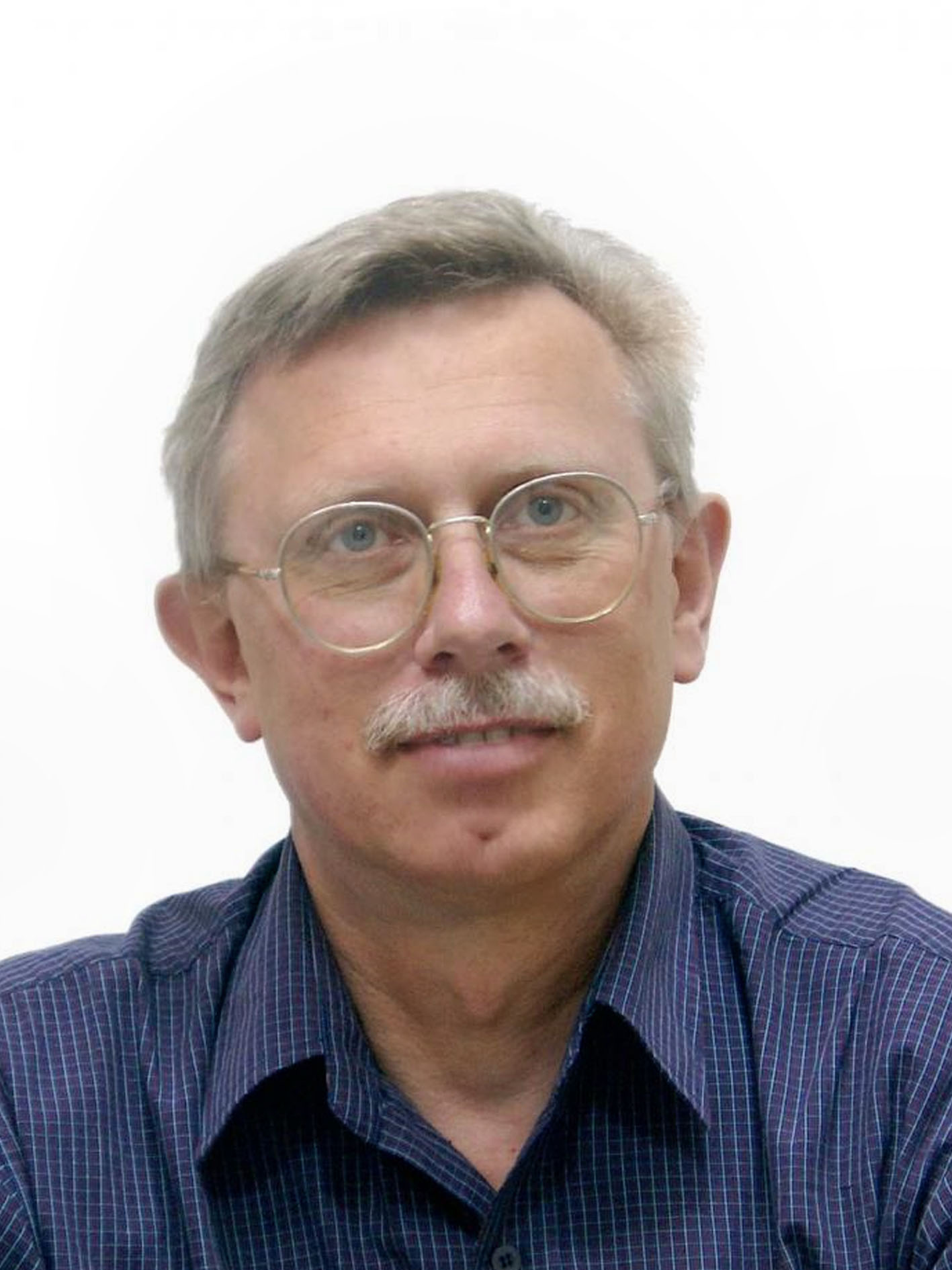 Alexander Mironenko<br>Director de ventas internacionales